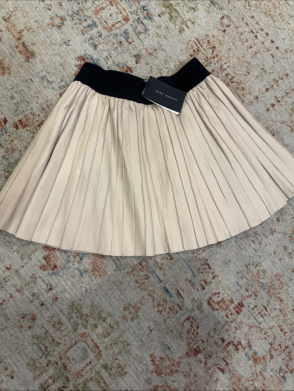 Zara Leather Cream Pleated Mini Skirt with Black Stretch Waistband
